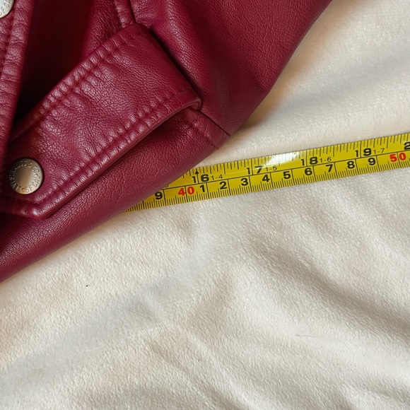Levi Strauss burgundy leather jacket.  Womens large - Picture 4 of 5